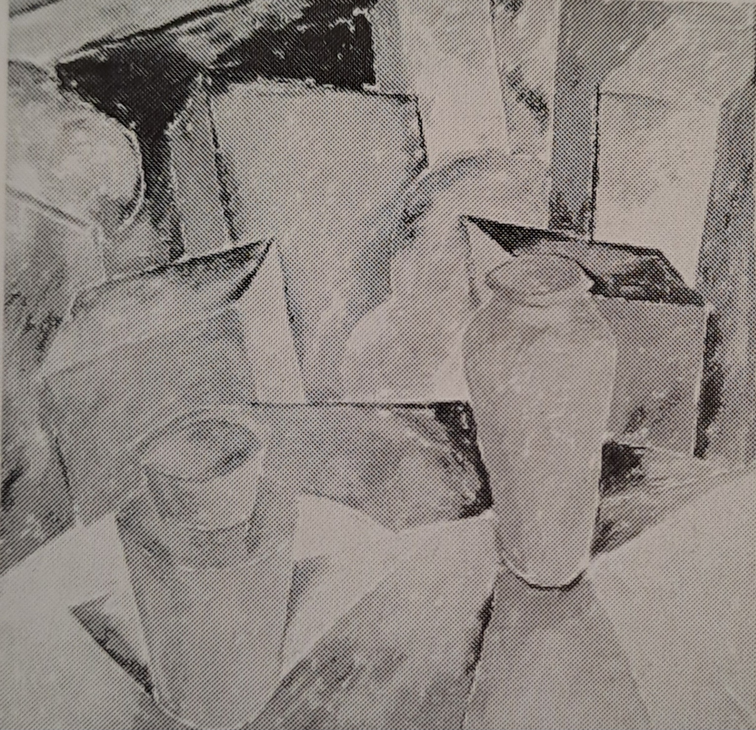 Zwei Vasen kubisch, um 1923